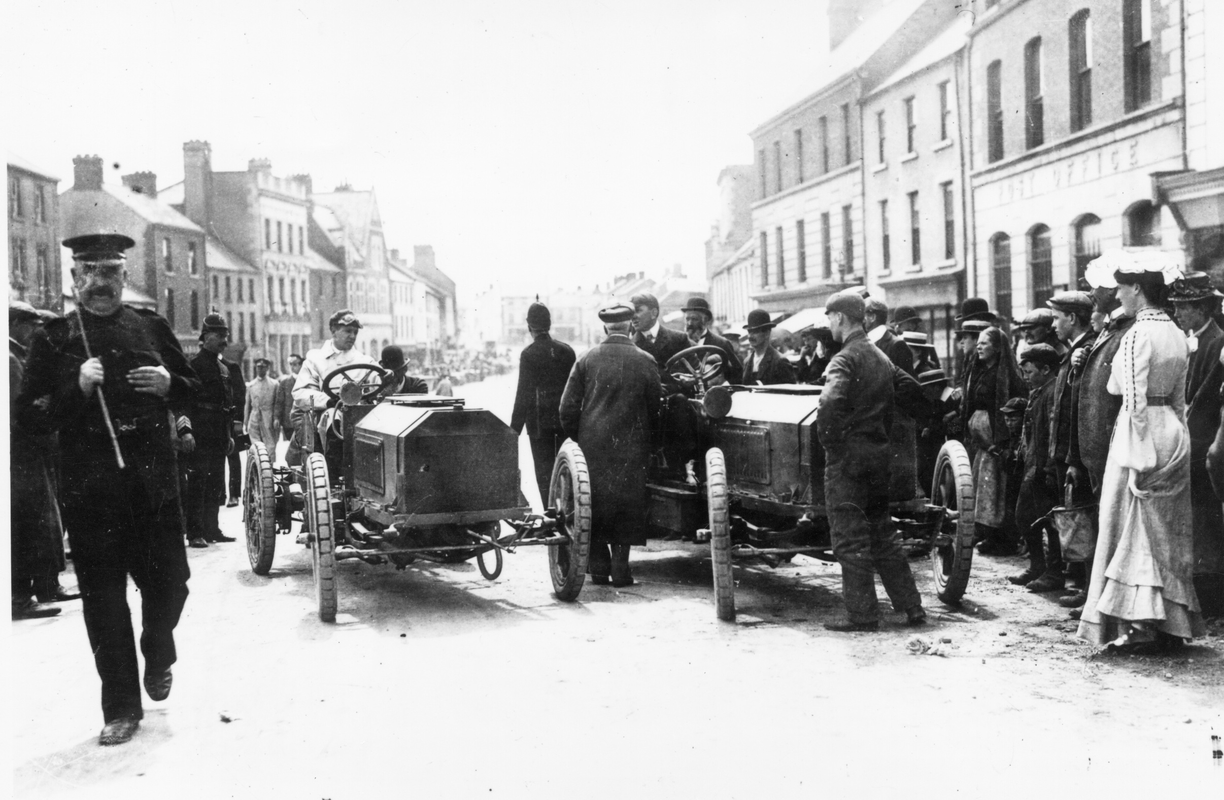 Jarrott and Stocks with the Napier Gordon Bennett, Athy 1903. 