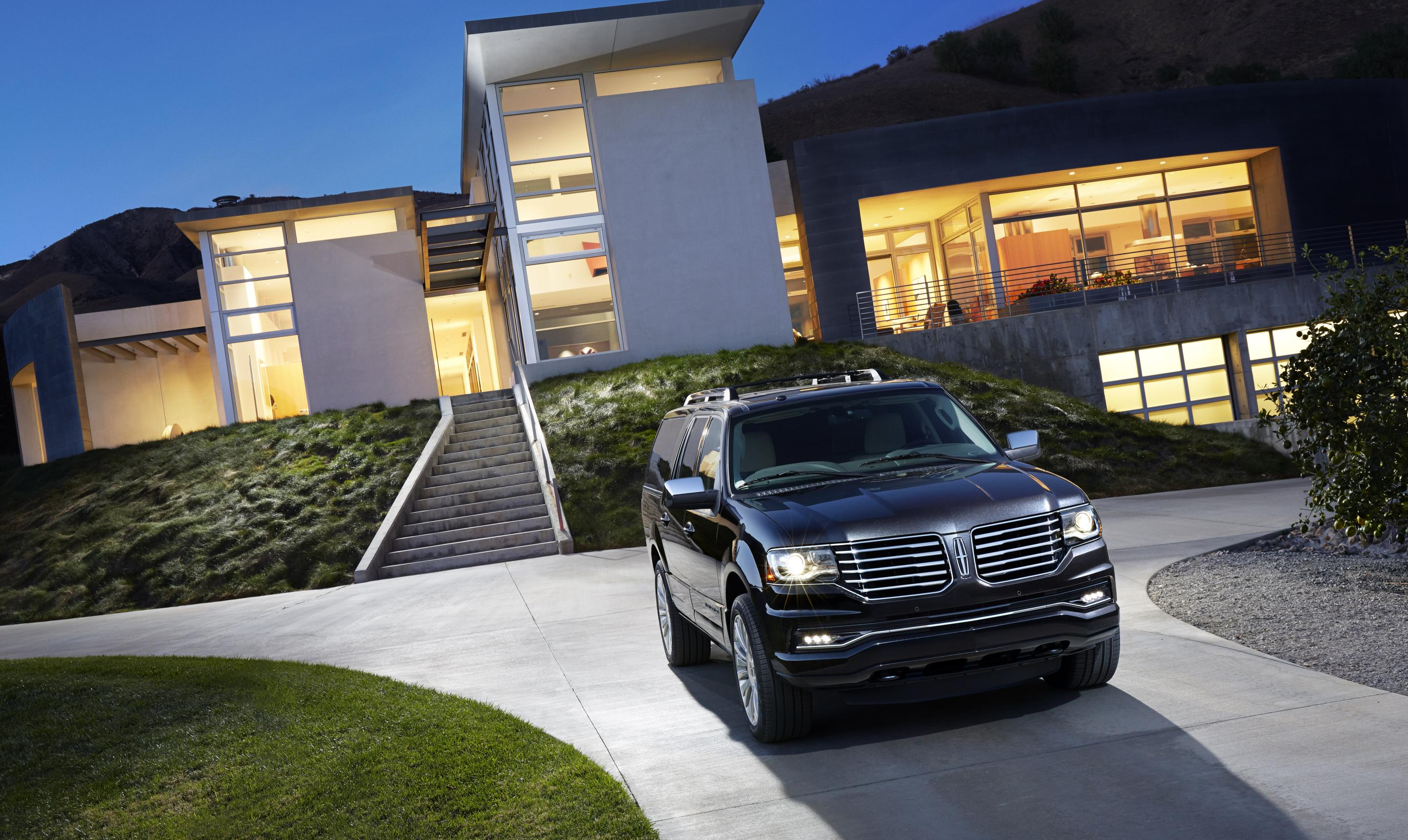 15LincolnNavigator_08_HR