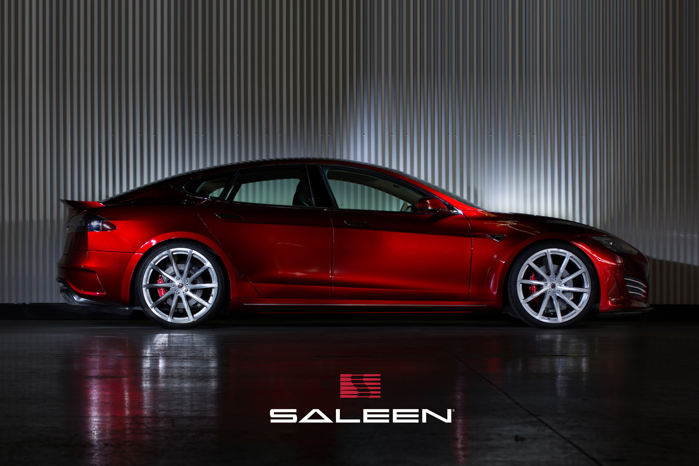 SALEEN_FOURSIXTEEN_Lizstick-Red (5)