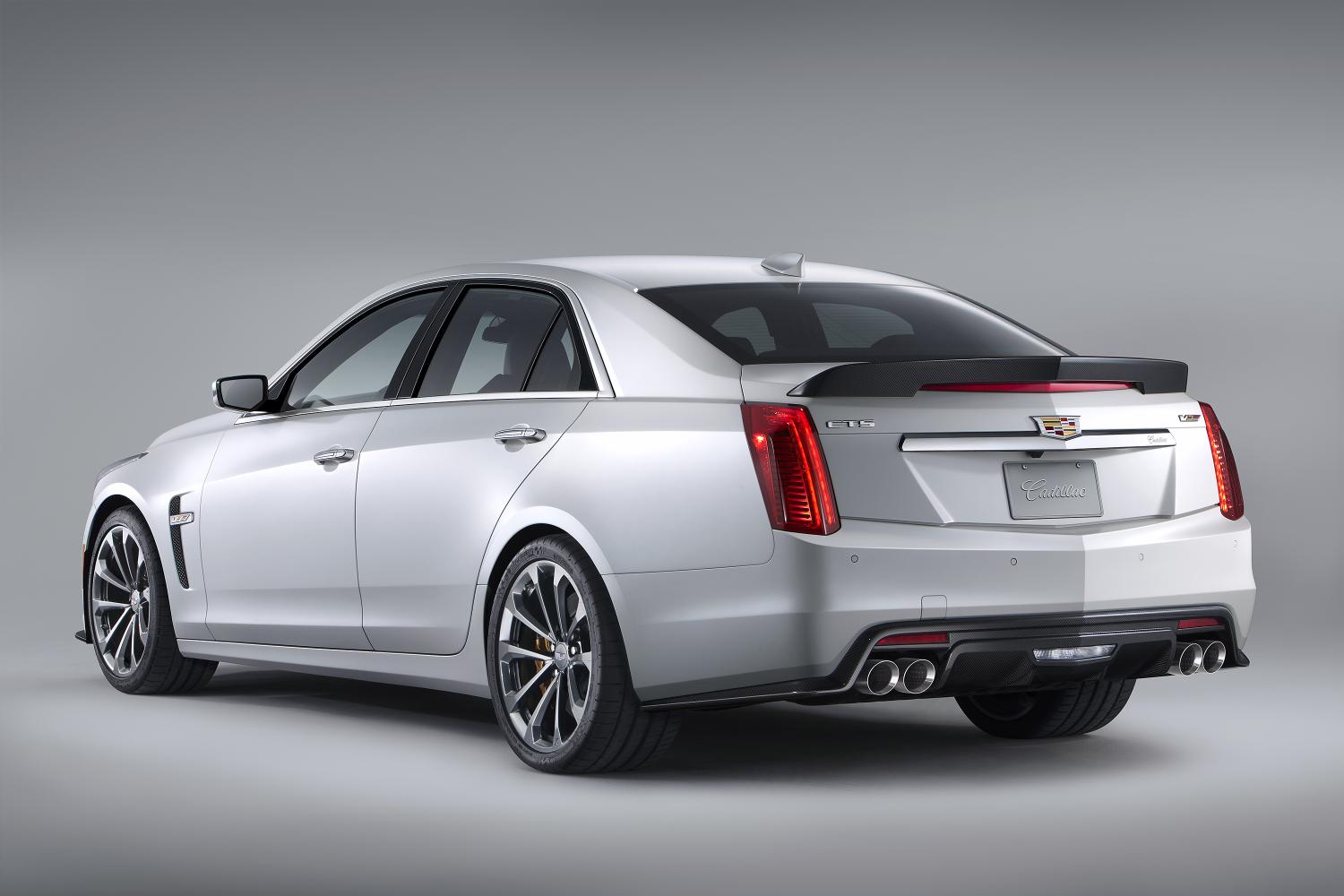 2016-Cadillac-CTS-V-Sedan-013