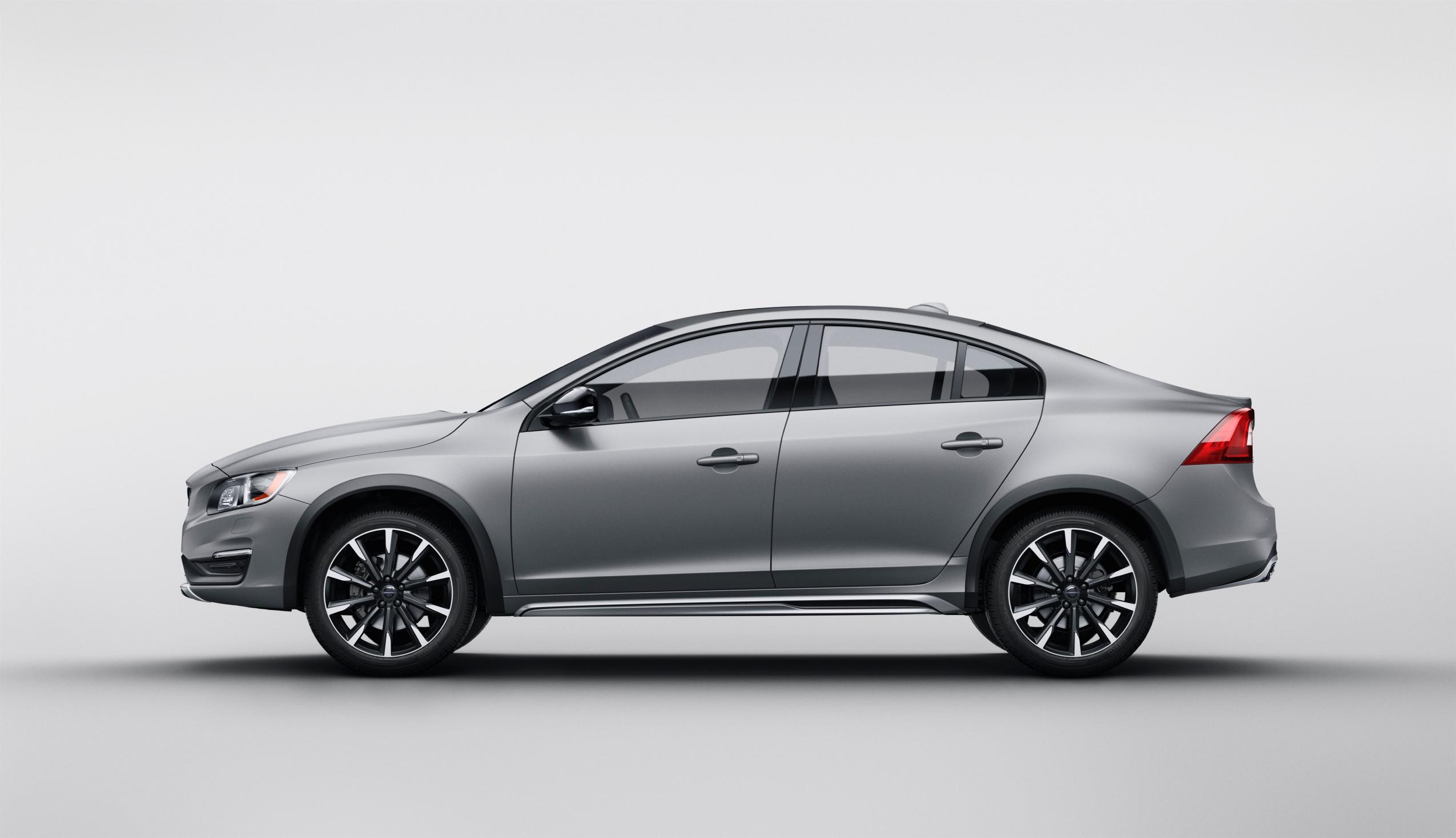 155799_Volvo_S60_Cross_Country