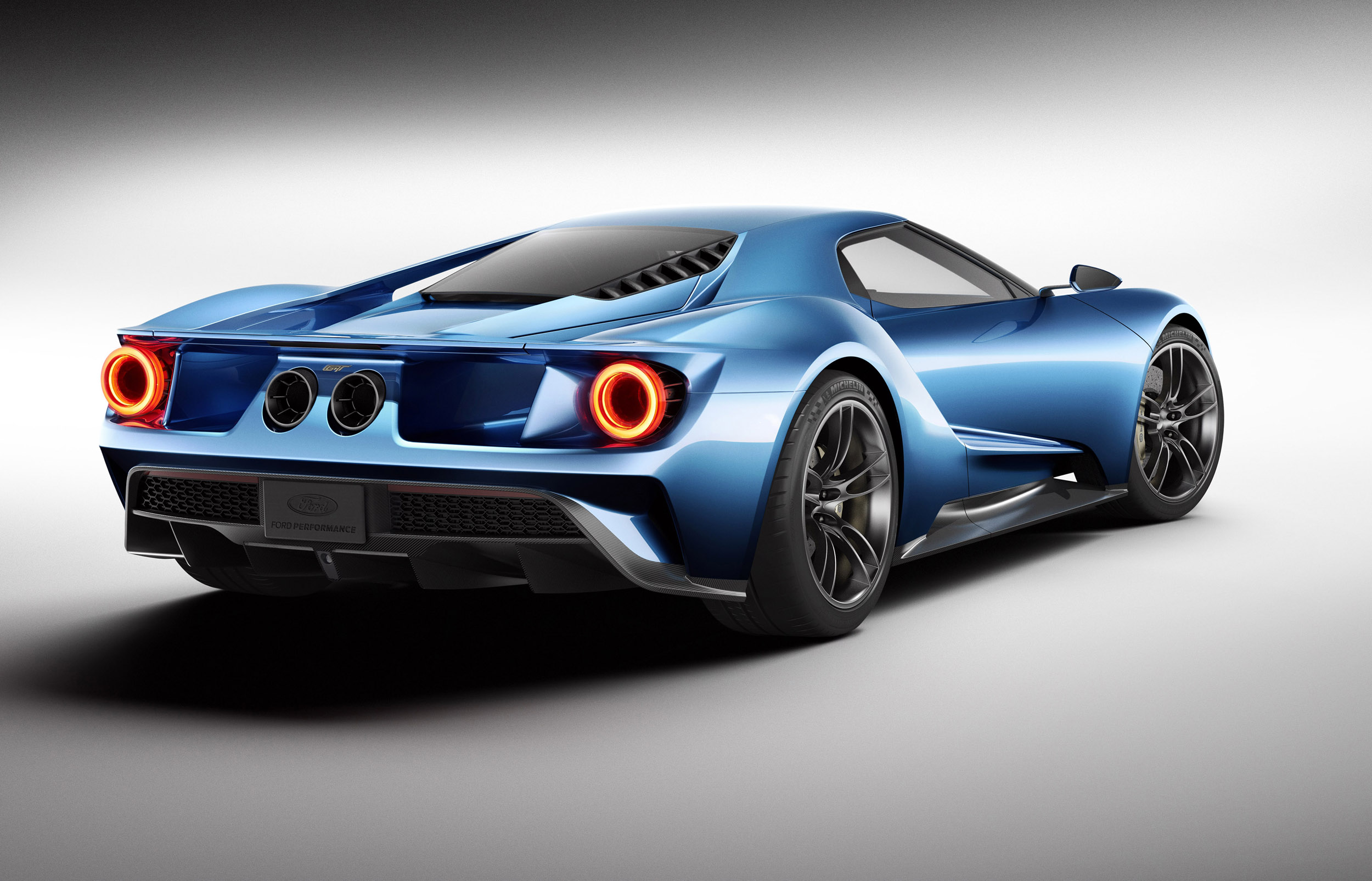 All-NewFordGT_03_HR