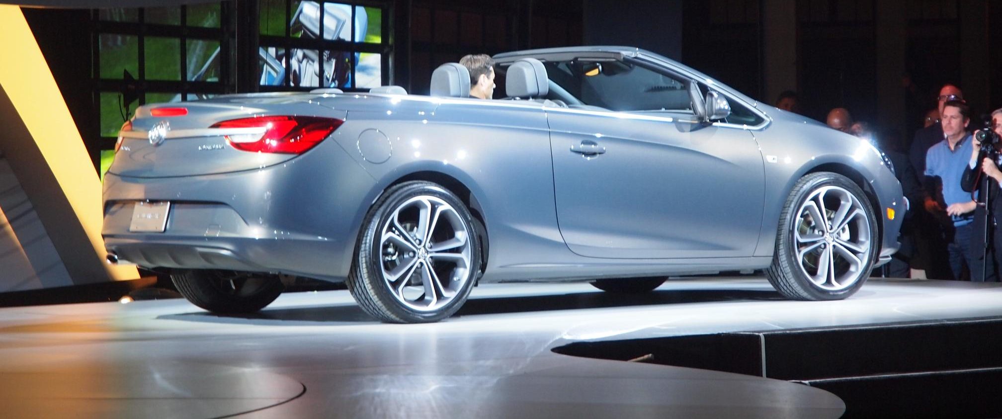 Buick_Cascada_4