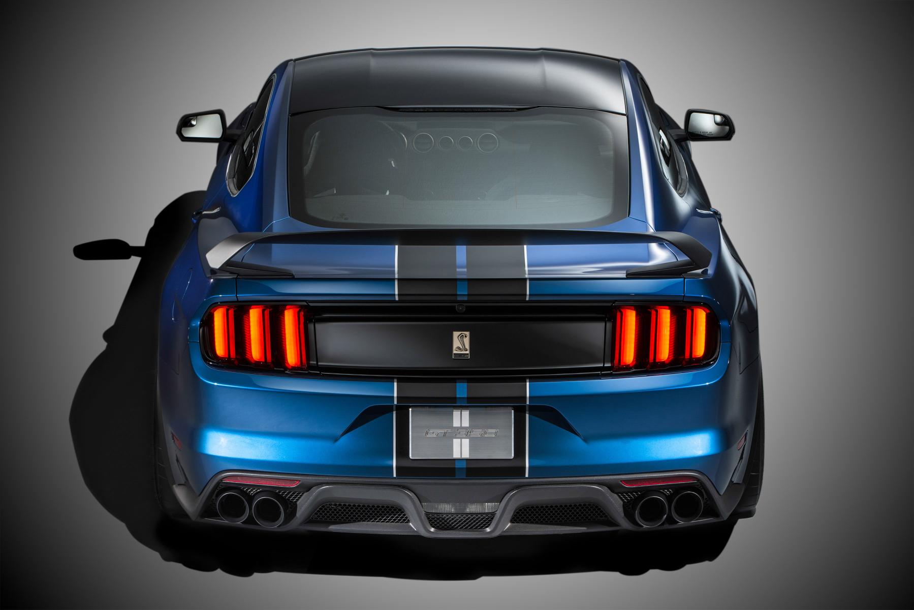 ShelbyGT350R_08_HR