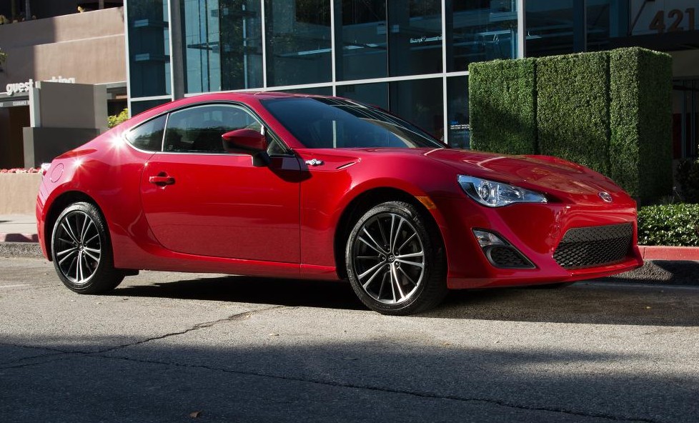 2015_2016_Scion_FRS_016_477E3E136C0309DA7CB606E8F240399EACE873ED