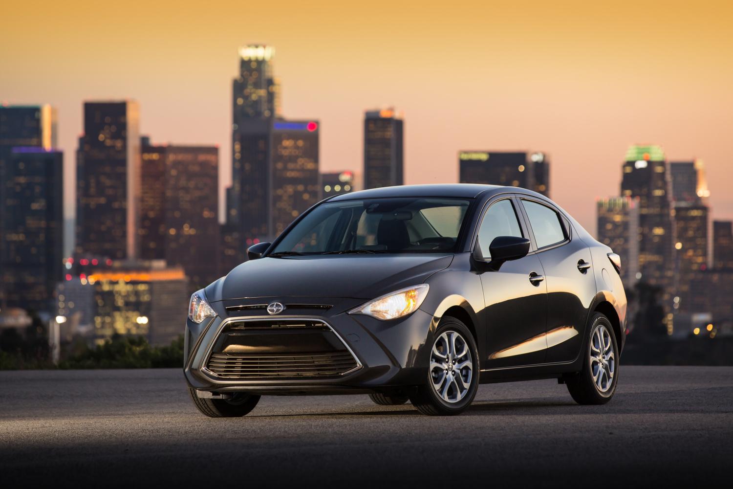 2015_NYIAS_Scion_iA_003