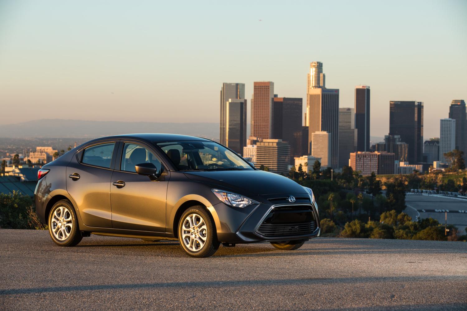 2015_NYIAS_Scion_iA_004