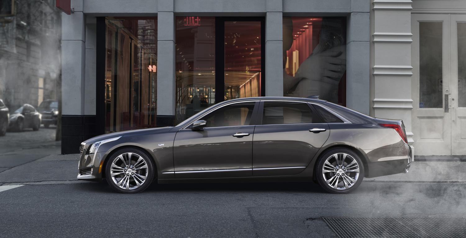 2016-Cadillac-CT6-014