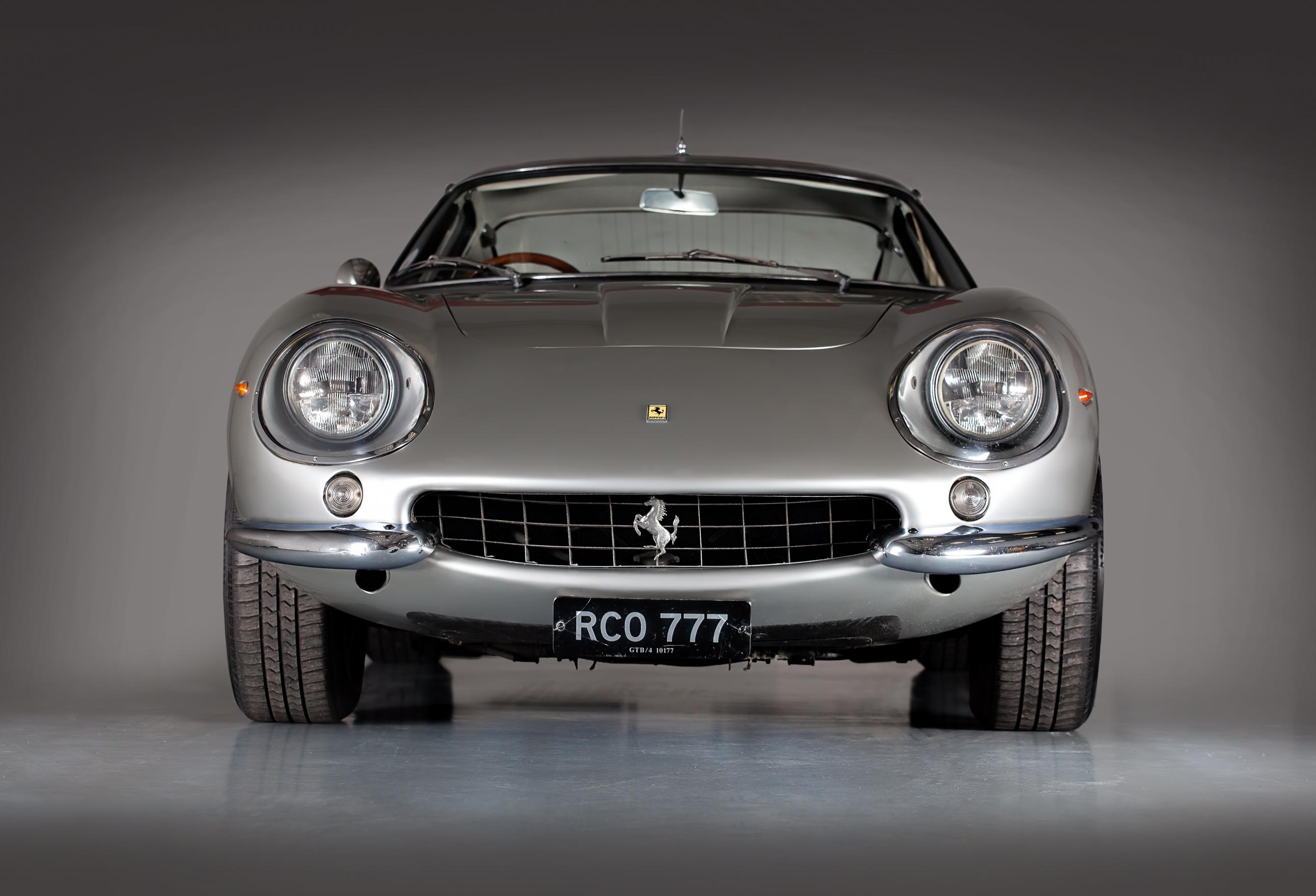 HandH_Colton_Ferrari_275_GTB-4_front_land