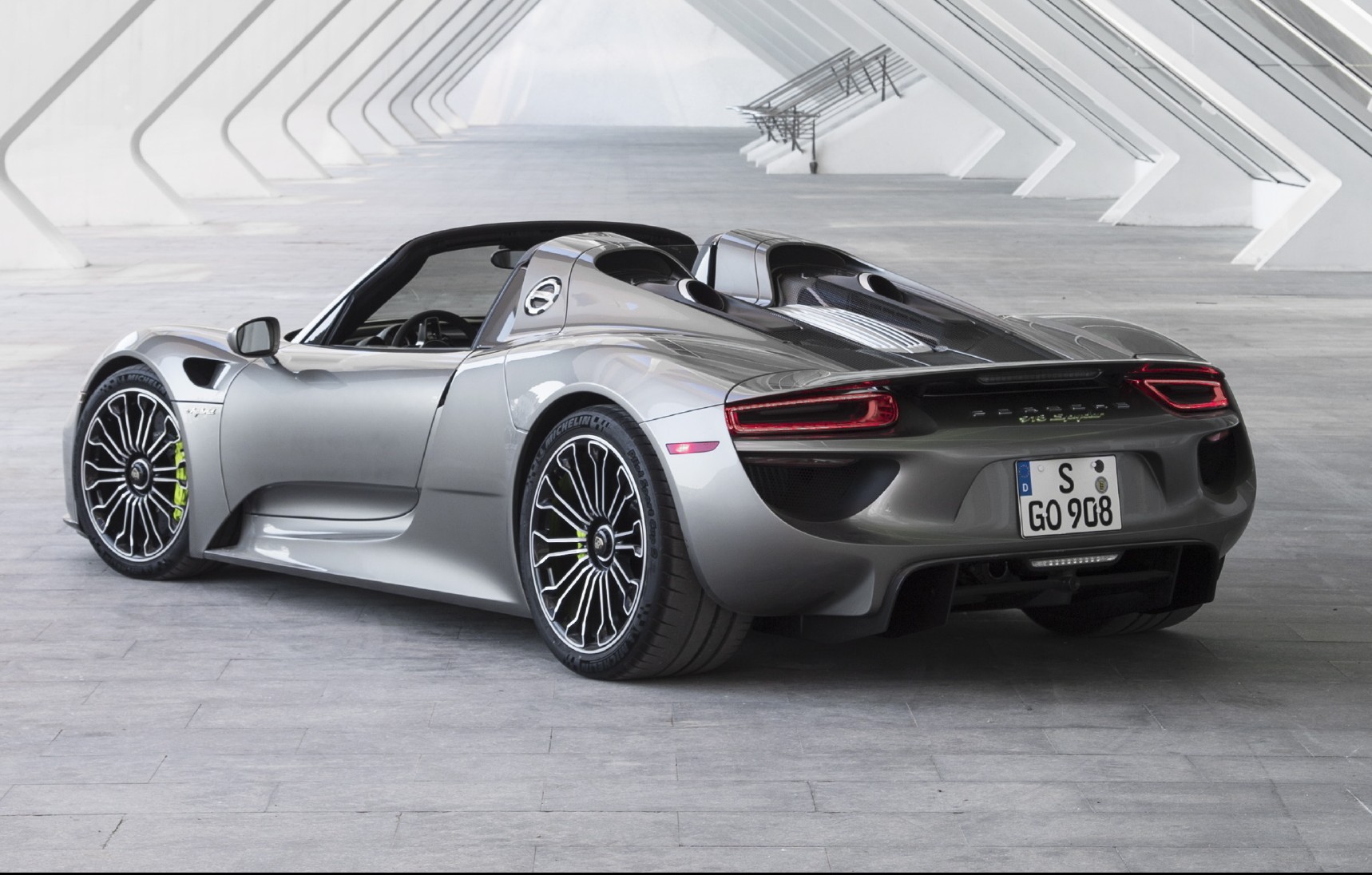 2015 Porsche 918 Spyder _5_