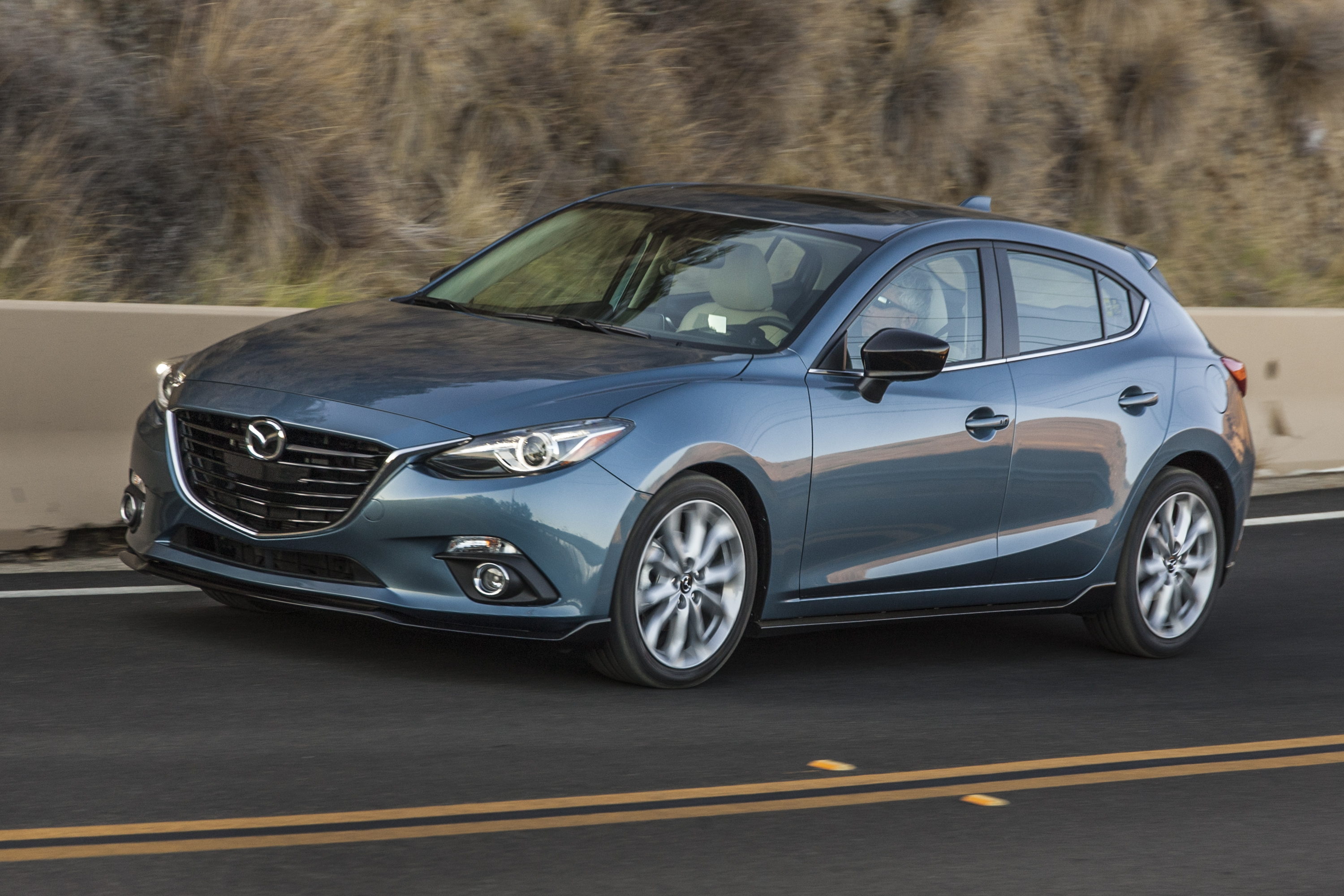 Mazda3+5D+s+Touring+6MT+Blue