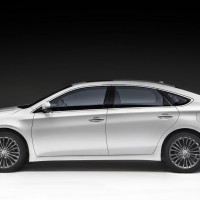 2015CAS_2016_Toyota_Avalon_005