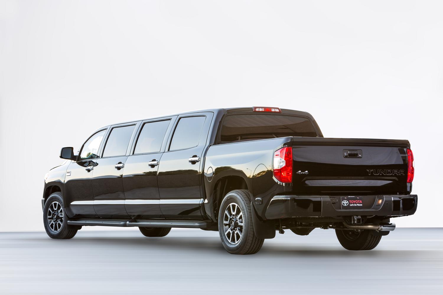 2015_SEMA_Toyota_Tundrasine_001_F29DF002495DCC7C3AD327F489F3190F90869DA7