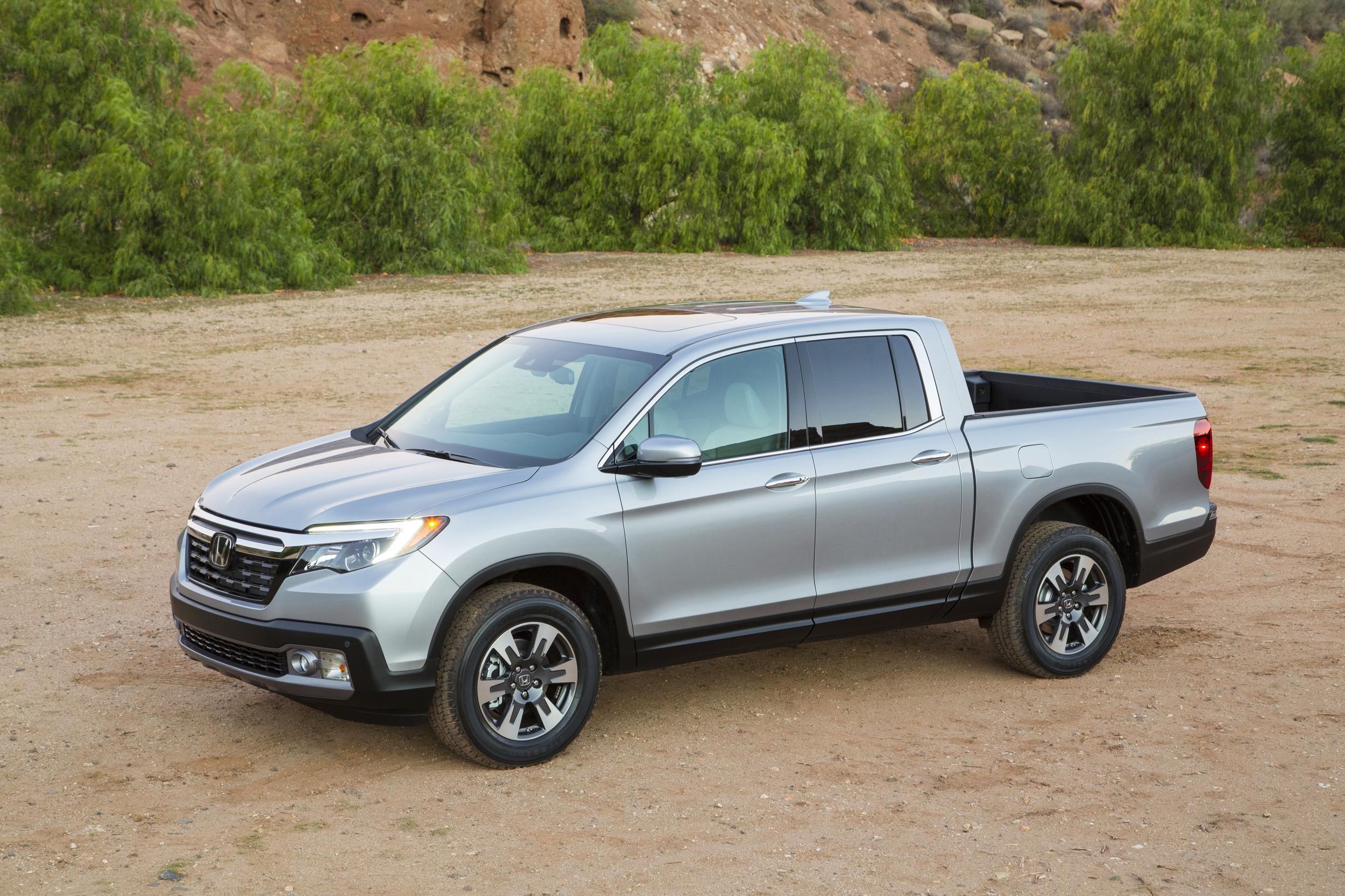 2017 Honda Ridgeline - 007