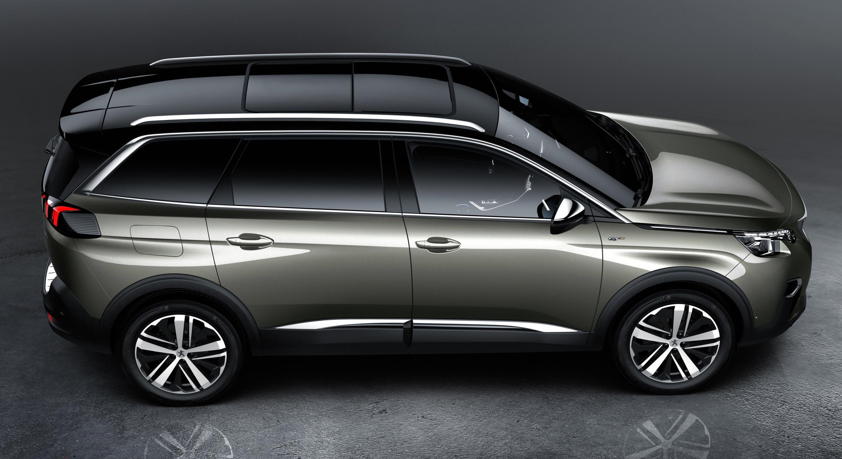 PEUGEOT_5008_SUV GT 0709STYP_005